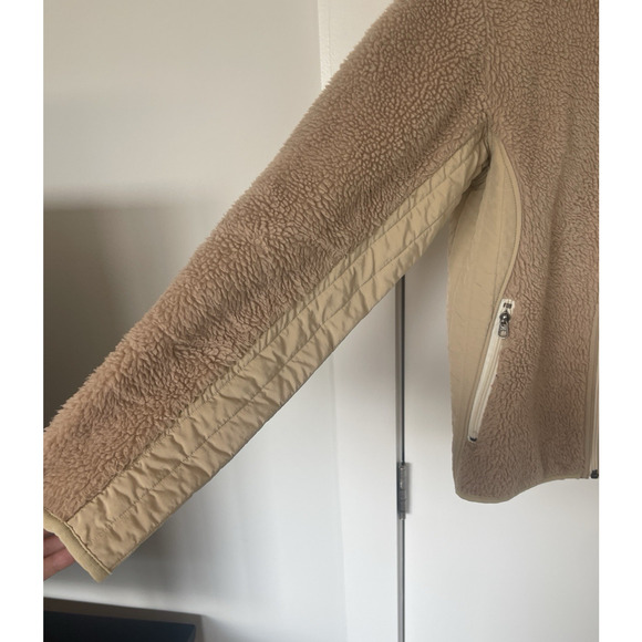 Patagonia Women's M Beige Tan Synchilla Retro-X Fleece Hiking Camping Jacket - Picture 2 of 14